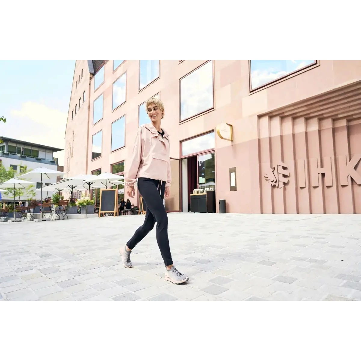 LOWA Fusion Lo Women's Shoes - Arctic/melon 7 LOWA Fusion Lo Women's Shoes - Arctic/melon - Image 7